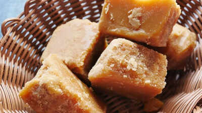 Fake jaggery vs real gur: Easy home tests to identify pure jaggery |