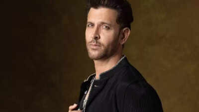 ‘Zindagi Na Milegi Dobara’ sparks interesting debate: Hrithik Roshan’s work-call scene feels too real; netizens say, “Mushi mushi all day” | Hindi Movie News