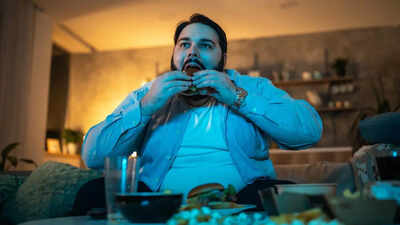 This one hormone can wreak havoc on the body if one eats after dark