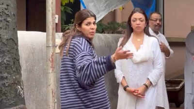 Pooja Dadlani’s mother-in-law passes away; Shah Rukh Khan’s manager returns from King shoot, looks miffed with paparazzi intrusion | Hindi Movie News