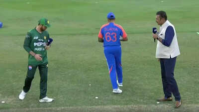IND vs PAK: ‘How is the mood?’ – Ravi Shastri asks Pakistan captain at toss amid handshake row