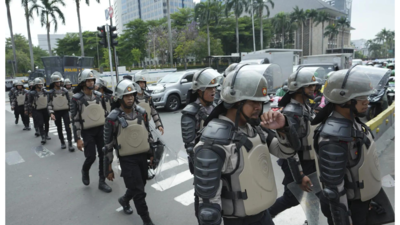 Indonesia building collapse kills 3, injures dozens: disaster official | World News