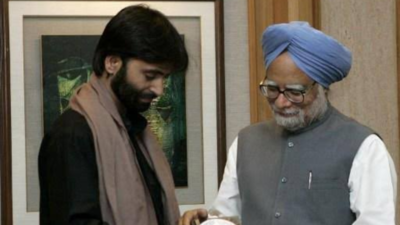‘Manmohan Singh conveyed his gratitude’: Yasin Malik claims ex-PM thanked him for meeting Hafiz Saeed; submits affidavit in Delhi high court | India News