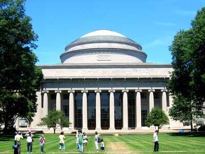 5 Business Management colleges you can consider beyond the Ivy League