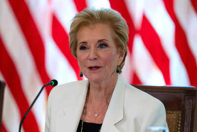 Linda McMahon advocates decentralised schools as US students struggle with literacy