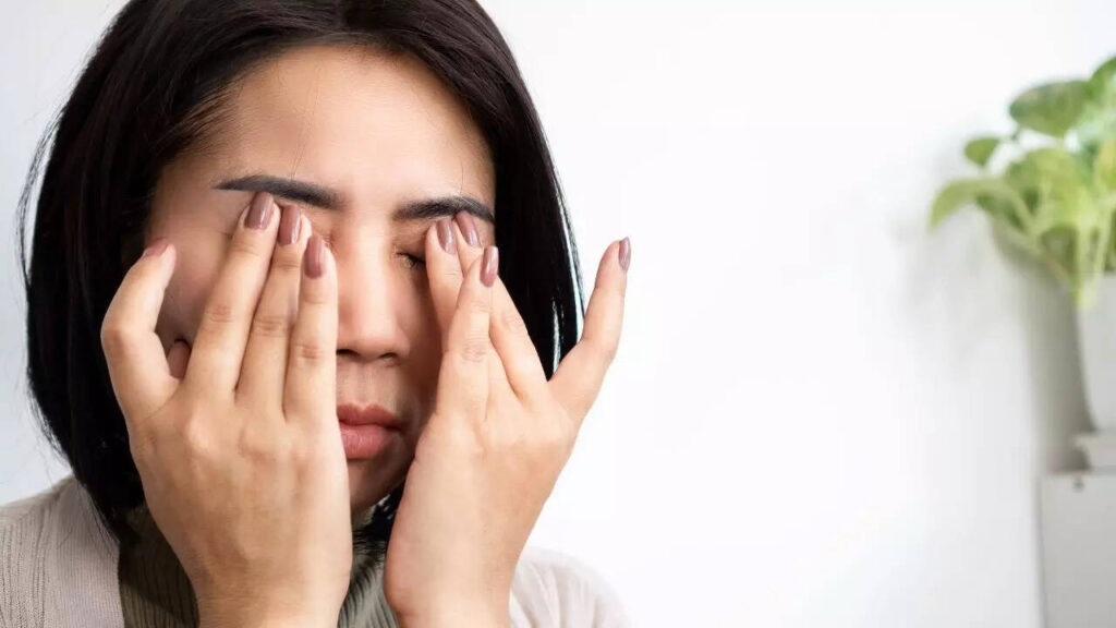 5 everyday habits that damage the eyesight – And 3 Vitamins to protect vision naturally