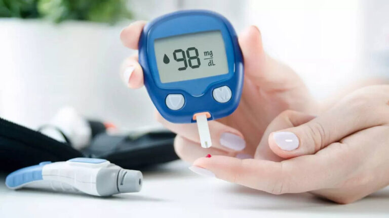 How to control blood sugar in 14 days without medicine: 8 doctor-recommended tips