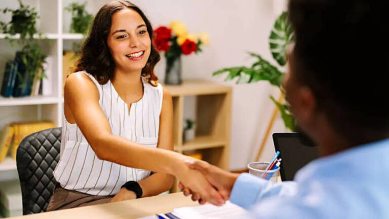 ​5 things a part-time job can teach what a degree can’t​