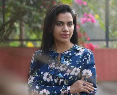 Exploring Love and Society in Parizad Shaikh’s ‘Almo’: A Deep Dive into Relationships and Cultural Expectations |