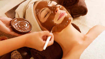 Parlour facials risks: 4 common types to avoid for safe glowing skin |