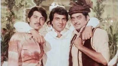 Rakesh Roshan’s birthday: Shatrughan Sinha shares rare throwback photo with ‘star filmmaker’ and Dharmendra, says ‘Many many happy returns of the day’ | Hindi Movie News