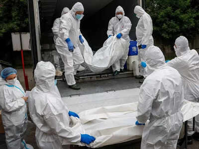 Ukraine receives 1,000 bodies from Russia; rare act of cooperation, peace talks remain stalled