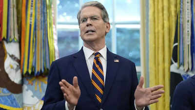 ‘Russian economy will be in total collapse’: Trump official wants more tariffs on countries buying Russia oil; urges EU to add pressure