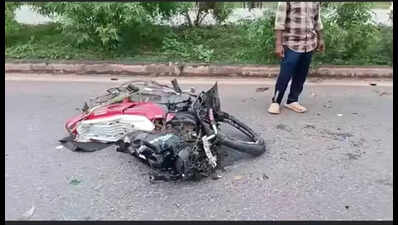 Three of family die in road accident | Bhubaneswar News
