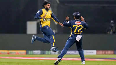 Catch of the Asia Cup! Wanindu Hasaranga takes one-handed worldie to dismiss Fakhar Zaman – watch video | Cricket News