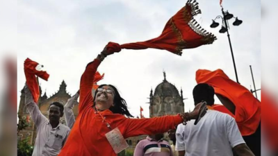 Manoj Jarange ends fast; departing Marathas celebrate with gulal, crackers & selfies | Mumbai News