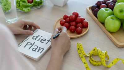 Weight loss diet vs keto diet: Which helps you lose weight faster |