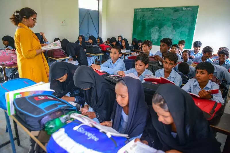 Teachers seek transfers ahead of policy, ETEducation