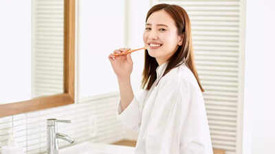 Dental Hygiene: US vs India: American woman shocked by how people brush their teeth |