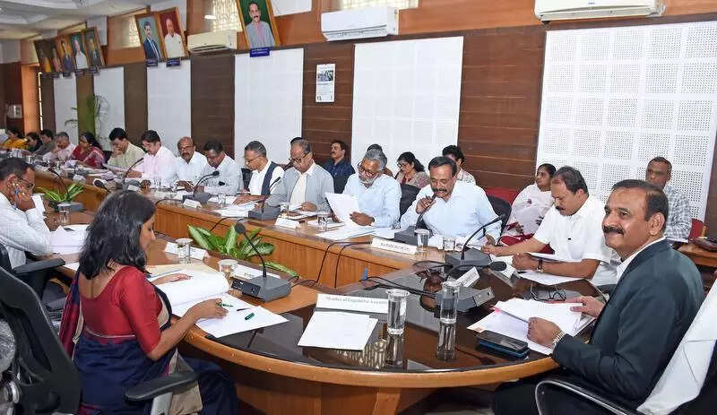 University of Mysore faces financial challenges, seeks govt support for pension payments, ETEducation