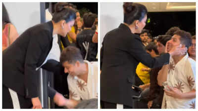 Fan shows respect to Sushmita Sen by touching her feet, emotional video goes viral |