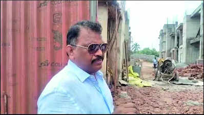 Anjuna p’yat halts work on Lobo’s beach property | Goa News