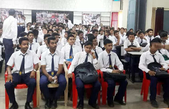 ‘Learning tours’ for govt school students across state, ETEducation