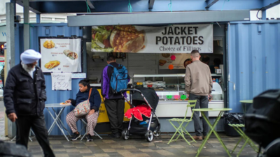 US job data: Private sector sheds 32,000 jobs in September; ADP report shows slowdown despite wage growth