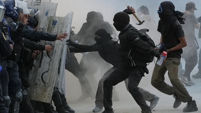 Gaza crisis features in march remembering 1968 Mexican massacre