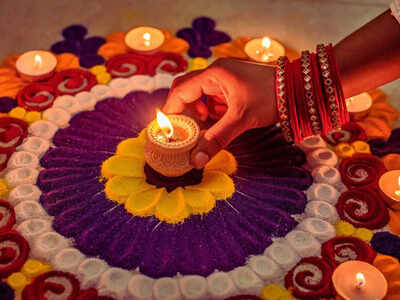 Diwali 2025: 60+ heartfelt wishes, greetings, messages, and quotes for the Festival of Lights