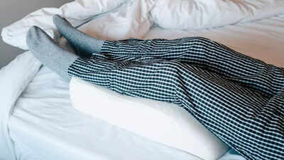 “10-minute leg elevation” trend: Science backed benefits for circulation and more |