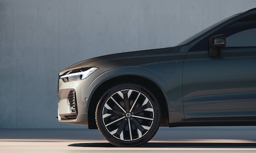 Volvo Cars shares surge 40% after strong Q3 profit beat, on track for best day ever