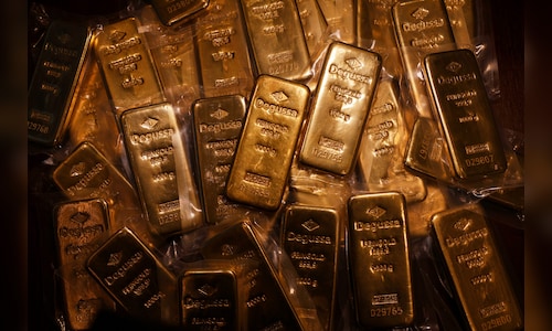 Gold rally 2025: Investors advised to watch for corrections, maintain portfolio balance