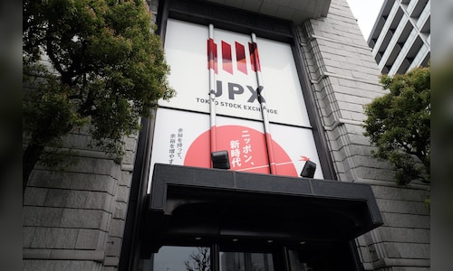 Asian stocks rally, surging to record high after surge at Wall Street