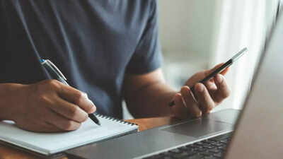 IIT BHU student lands Amazon job, father’s low-key reply goes viral online