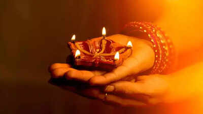 Happy Diwali 2025: Inspiring Quotes and Messages to Help You Discover Your Inner Light