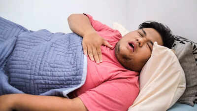 Midnight heart attack warning signs: How to recognise them before it’s too late |