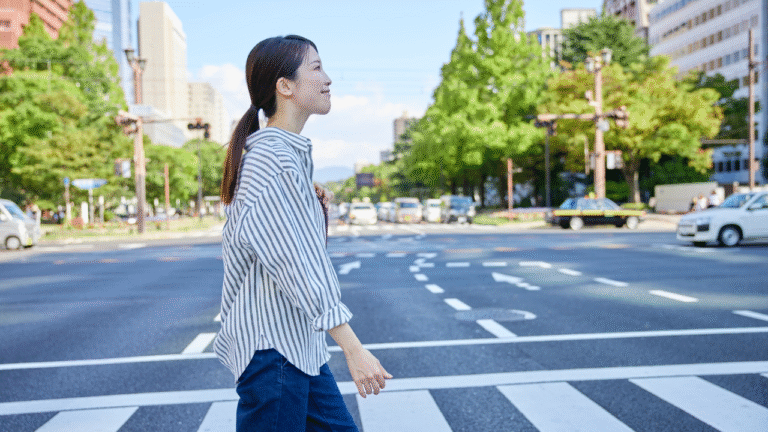 How to use arm movements while walking for better weight loss