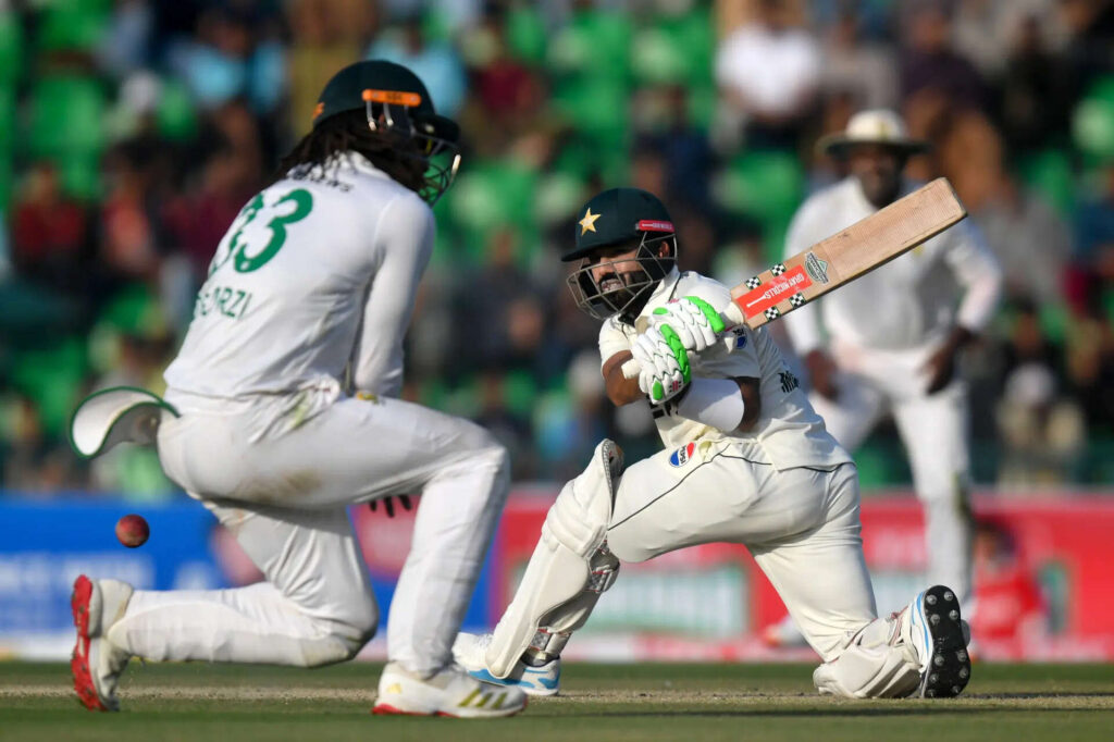 South Africa 10/0 in 4.0 Overs | PAK vs SA Live Score, 1st Test Match Day 2: South Africa 10/0 at lunch against Pakistan