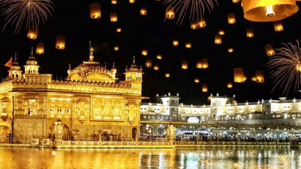 Diwali here is pure beauty! Temples and Ghats that light up like heavens during Diwali