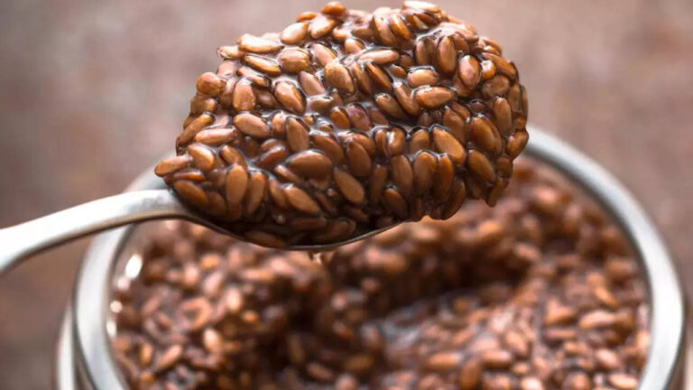 How to consume flax seeds for maximum hair growth