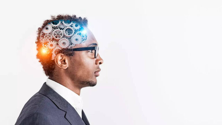 5 simple daily habits to keep your brain sharp after 40