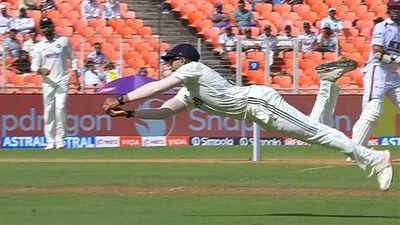 Full-stretch magic! Nitish Reddy blinder steals the show as India strike early on Day 3 – Watch | Cricket News