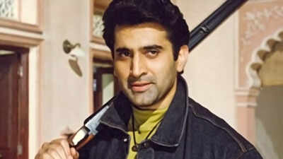 Parmeet Sethi recalls Yash Chopra visiting the sets of DDLJ: ‘He and Pamela ji used to come with homemade pasta, mutton, and lasagna’ | Hindi Movie News