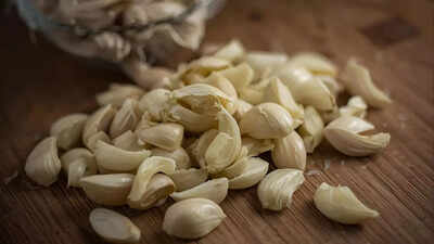 Peel garlic in seconds with these game-changing kitchen hacks |