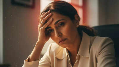 Vitamin B12 deficiency symptoms: The hidden signs of Vitamin B12 deficiency that mimic depression and ageing |