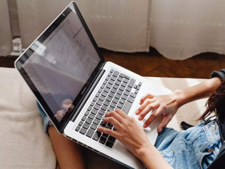 Research scholars seek free laptops, ETEducation