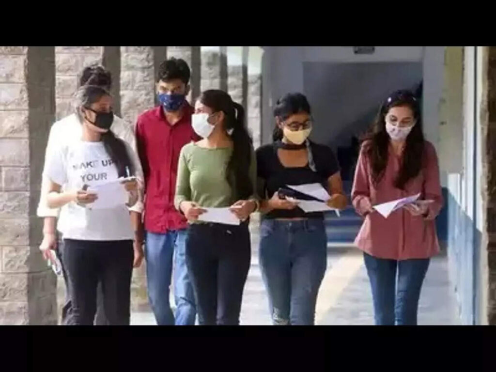 12 teams inspect 100 colleges in Indore to verify academic facilities before new session, ETEducation