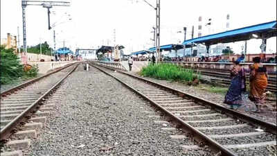 Ara MP flags lack of amenities at railway stations | Patna News