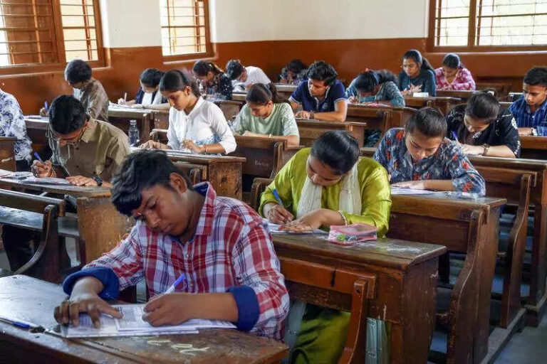 Internal assessment reduced to 30% at Allahabad University, ETEducation